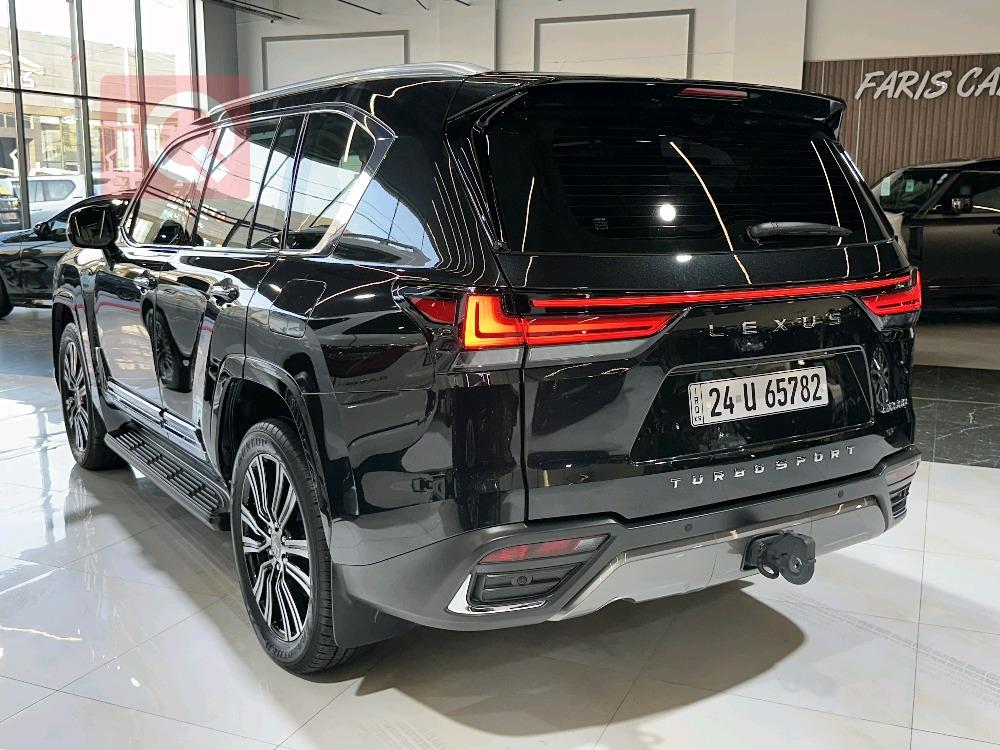Lexus LX